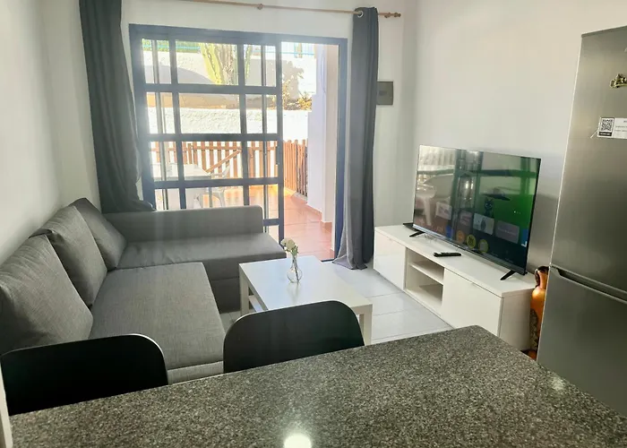 Cozy Playmar 23